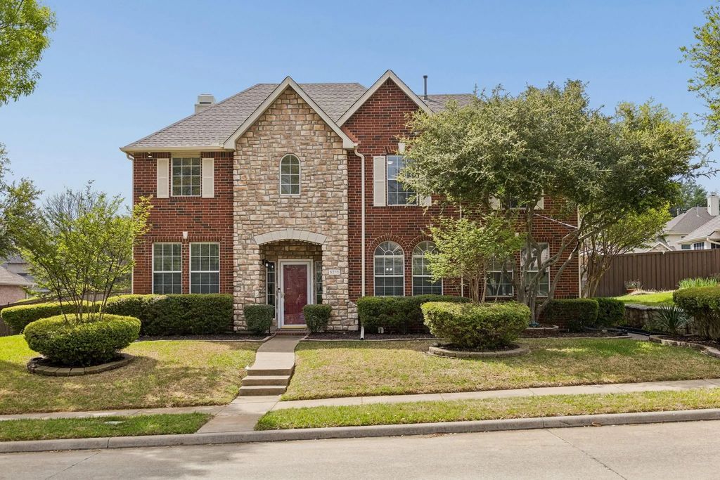 5210 Natchez Drive, Rowlett