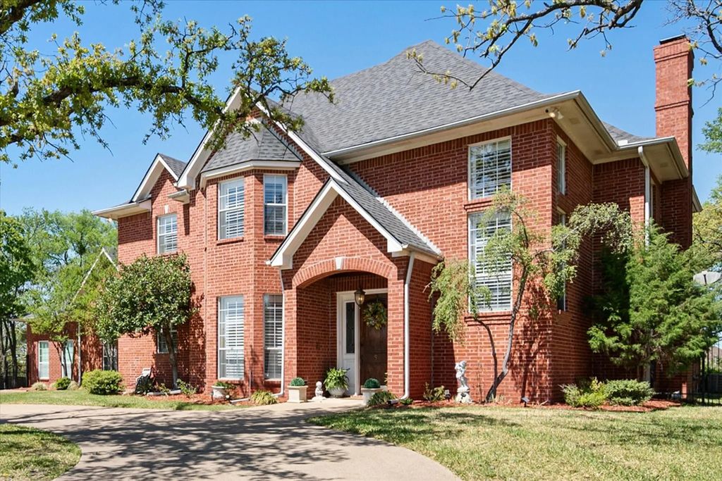 1009 Oak Ridge Court, Kennedale