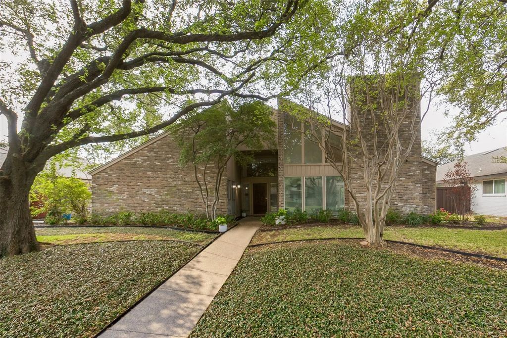 6920 Echo Bluff Drive, Dallas