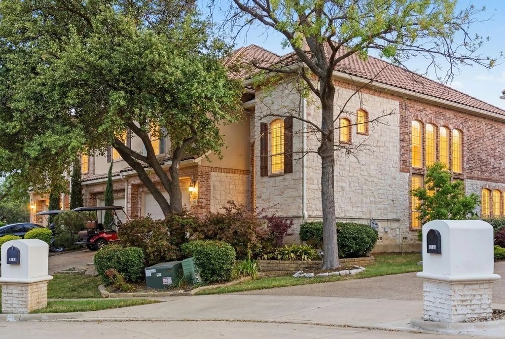 4470 Saint Andrews Boulevard, Irving