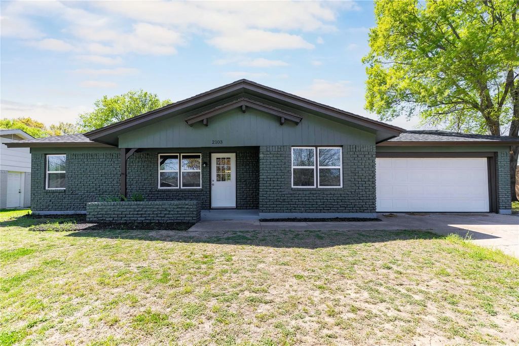 2103 9th Street, Brownwood