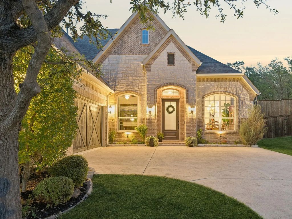 1104 Guthrie Court, Colleyville