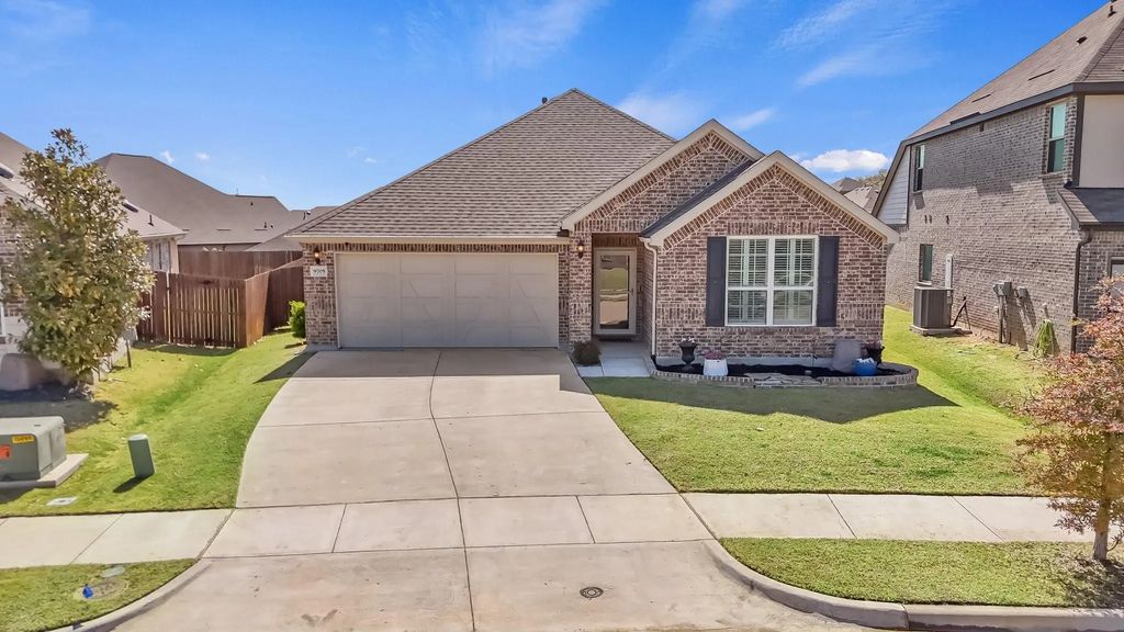 9705 Creekmere Drive, Denton