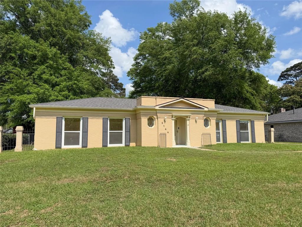 2144 Crabapple Drive, Shreveport