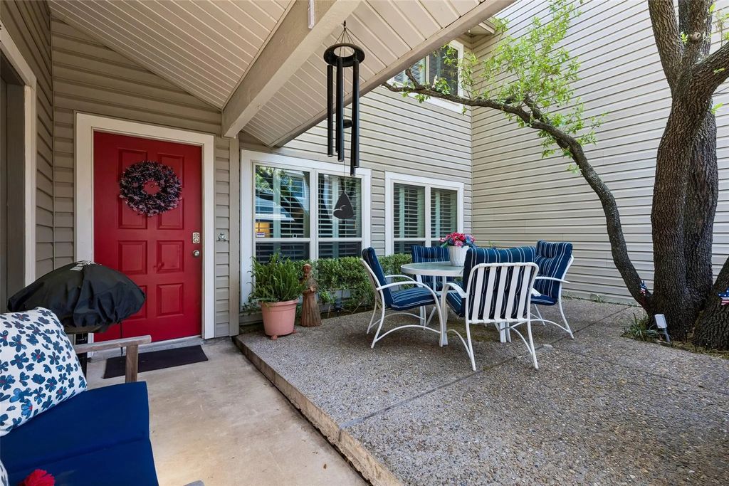 7450 Holly Hill Drive 124, Dallas