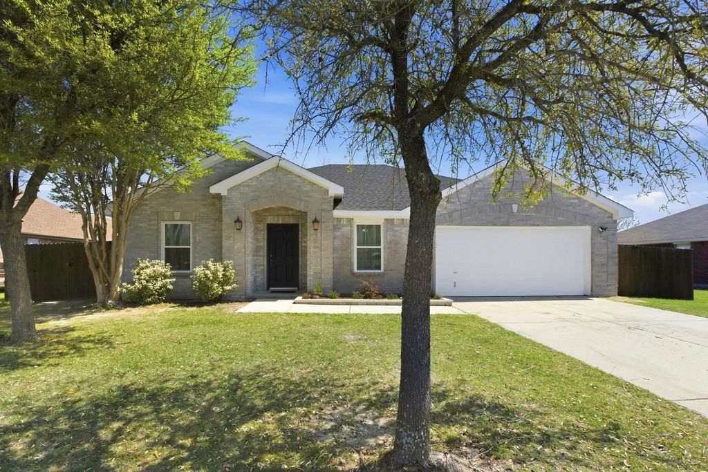 433 Windmill Drive, Lavon
