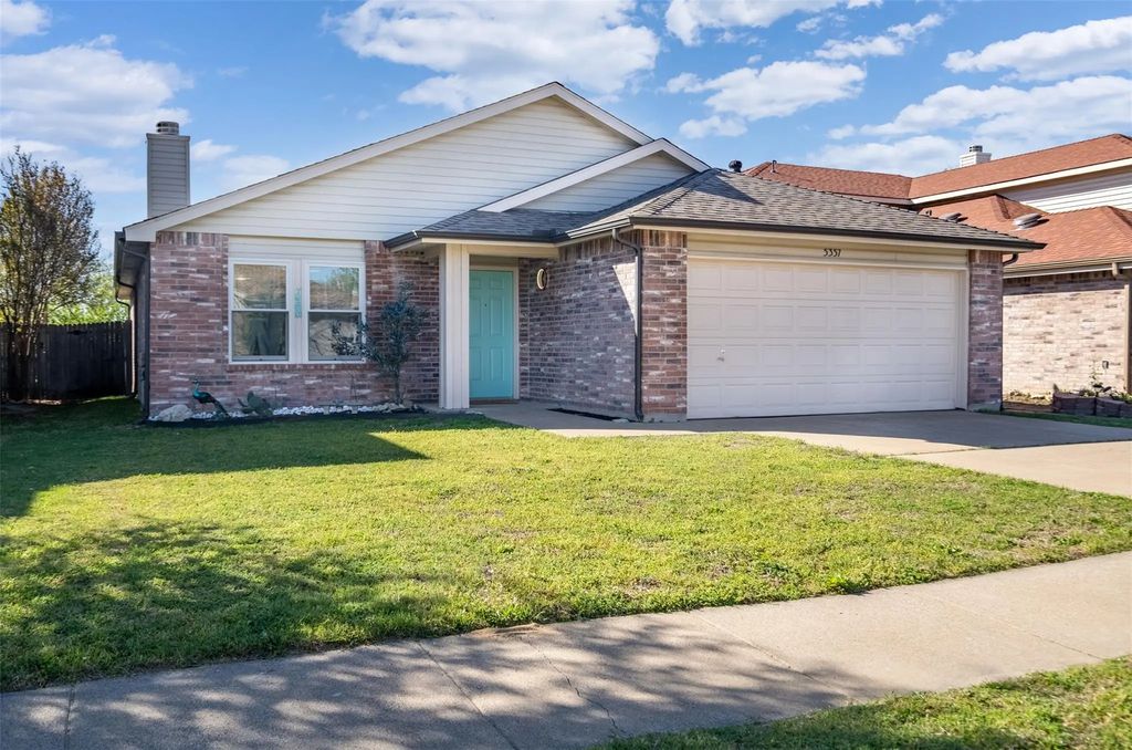 5357 Kingsknowe Parkway, Fort Worth