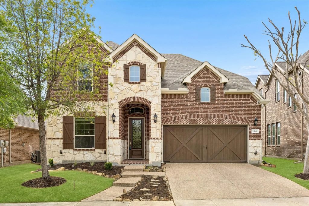 814 River Oak Avenue, Euless