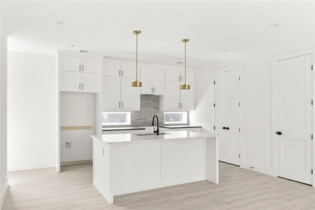 4711 Sylvester Street, Dallas