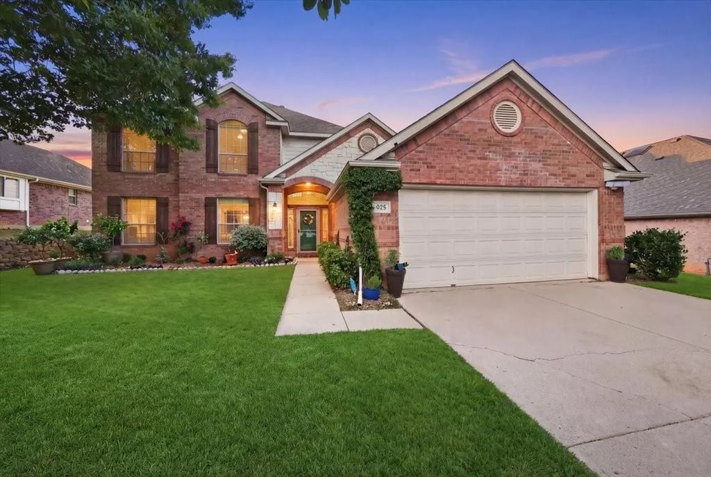 925 Ascension Drive, Hurst