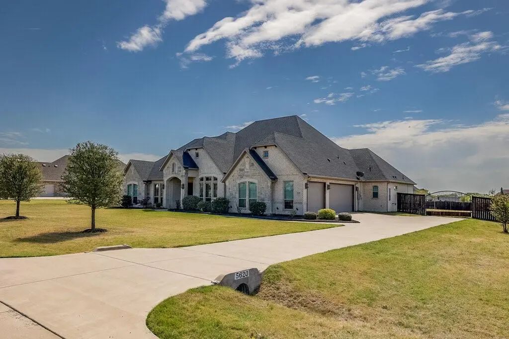 5620 Sunset Ridge, Midlothian