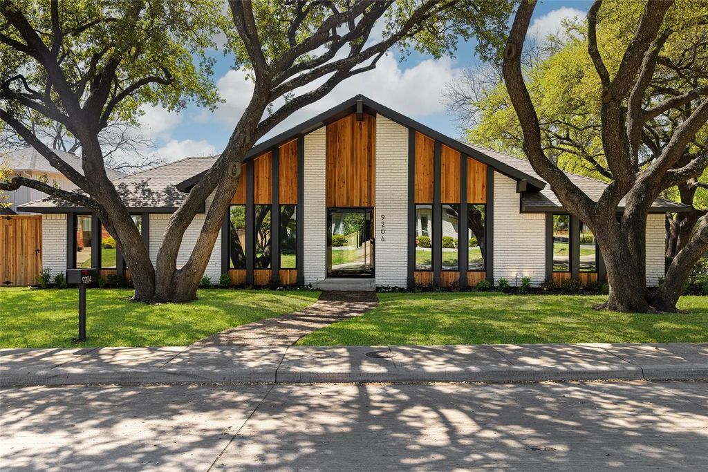 9204 Heatherdale Drive, Dallas