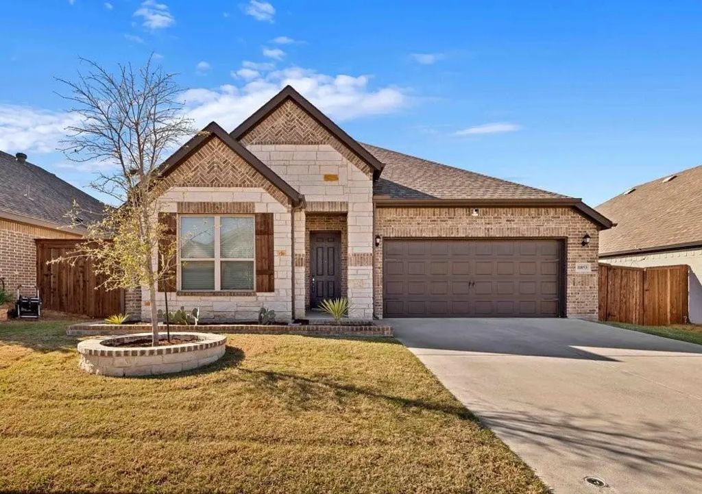 11853 Carlin Drive, Fort Worth