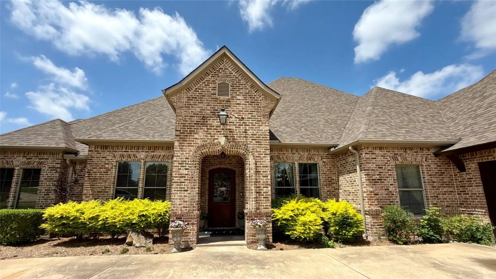 4 Raven Circle, Heath