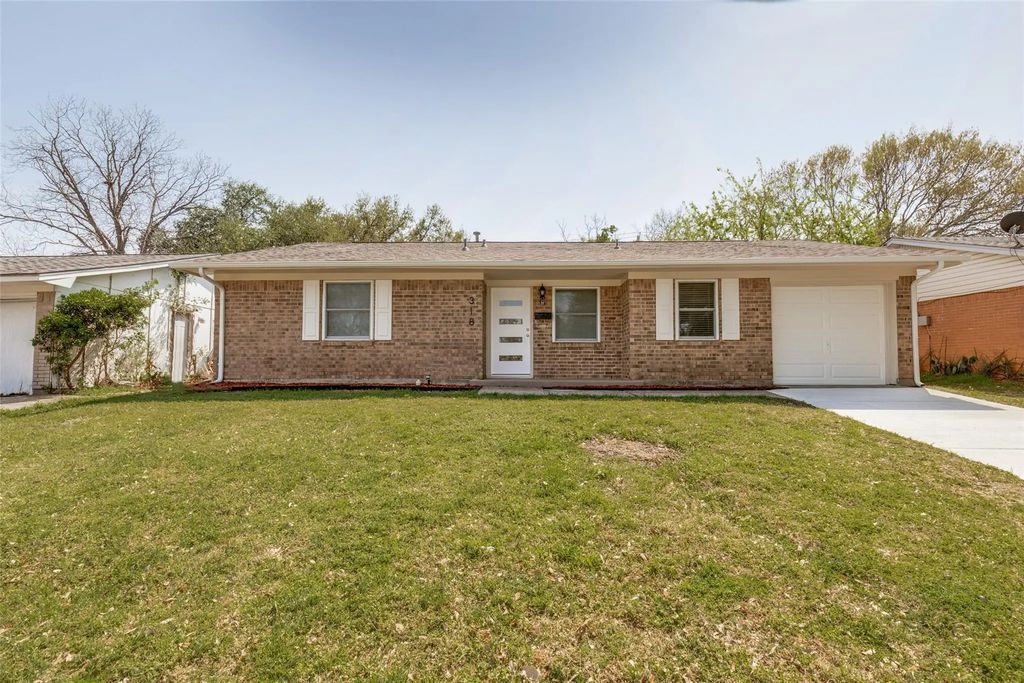 318 Price Drive, Lewisville