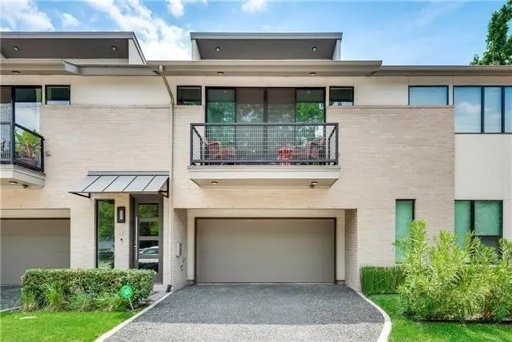 2222 N Prairie Avenue 2, Dallas