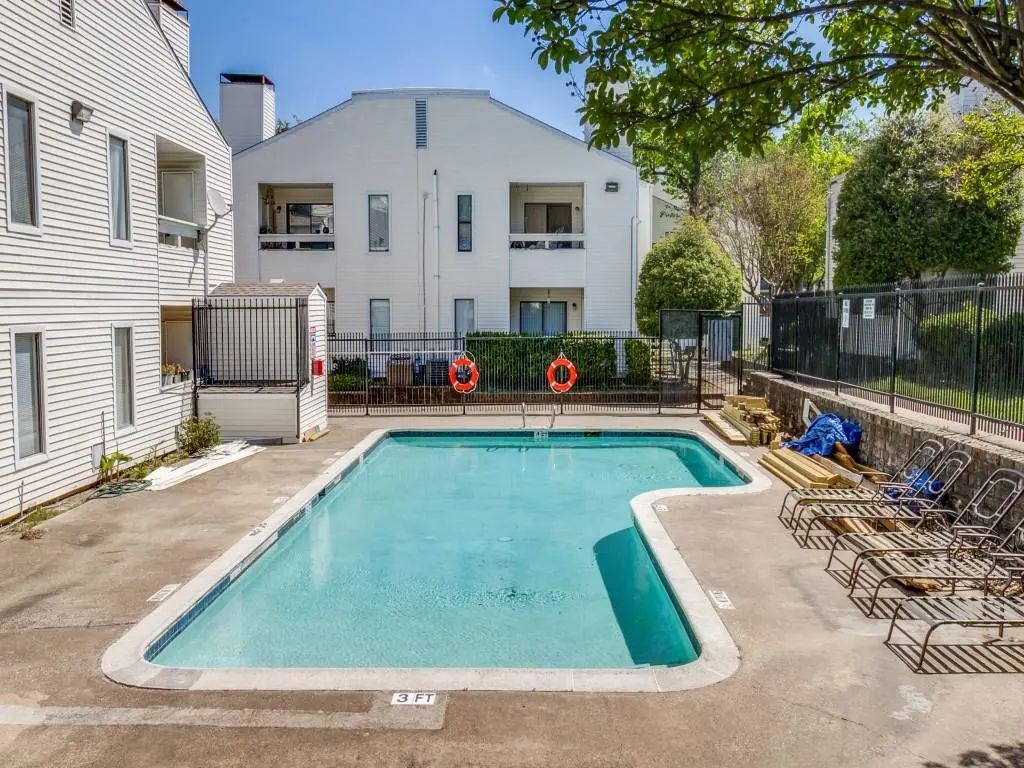 7431 Holly Hill Drive 210, Dallas