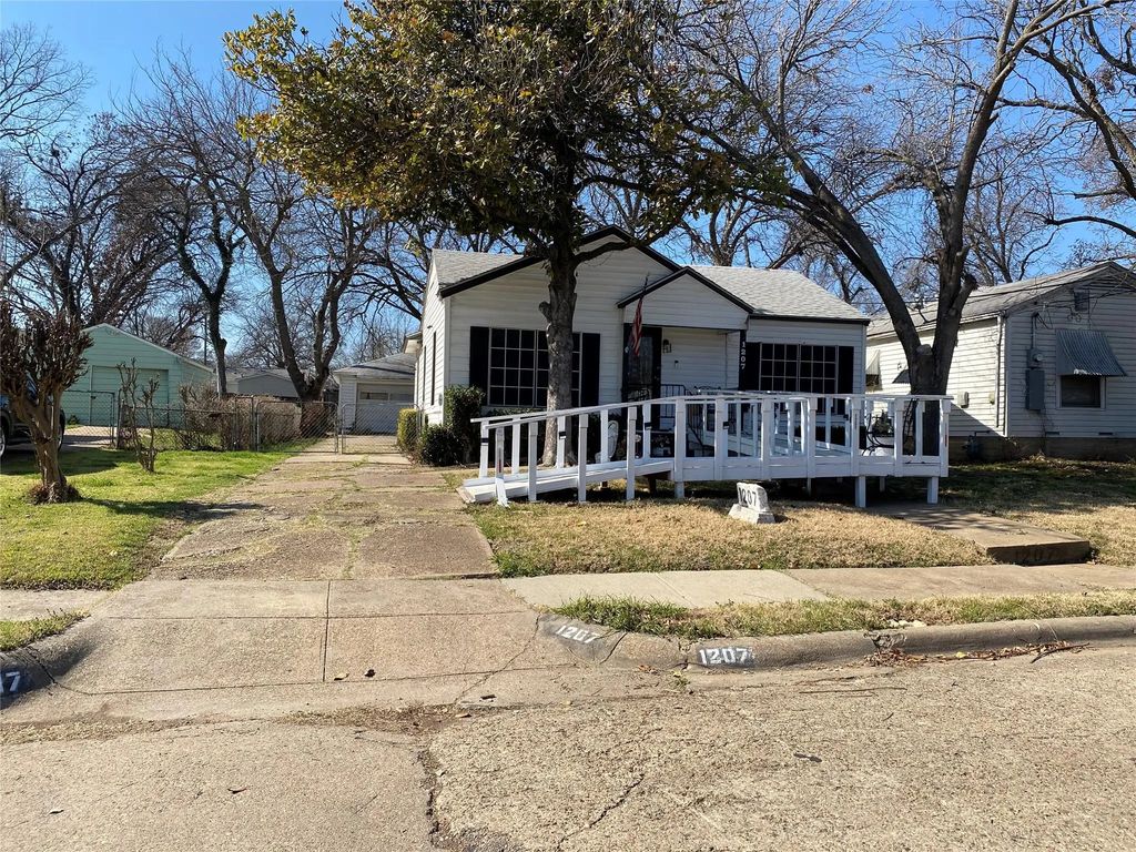 1207 Tarpley Avenue, Dallas
