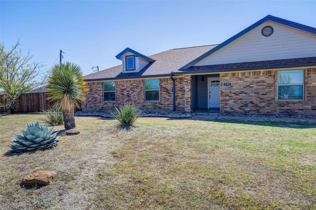 220 Odessa Drive, Haslet