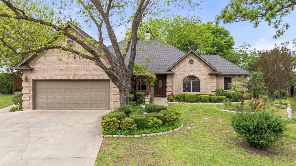 5204 Nueces Court, Granbury