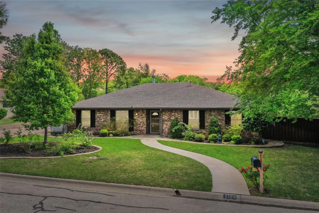 2121 Fairfax Road, Denton