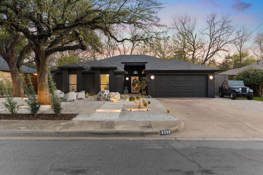 4932 Hollow Ridge, Dallas