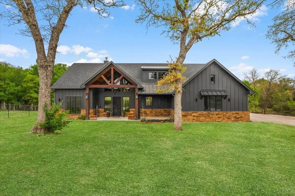 4024 Fall Creek Drive, Weatherford