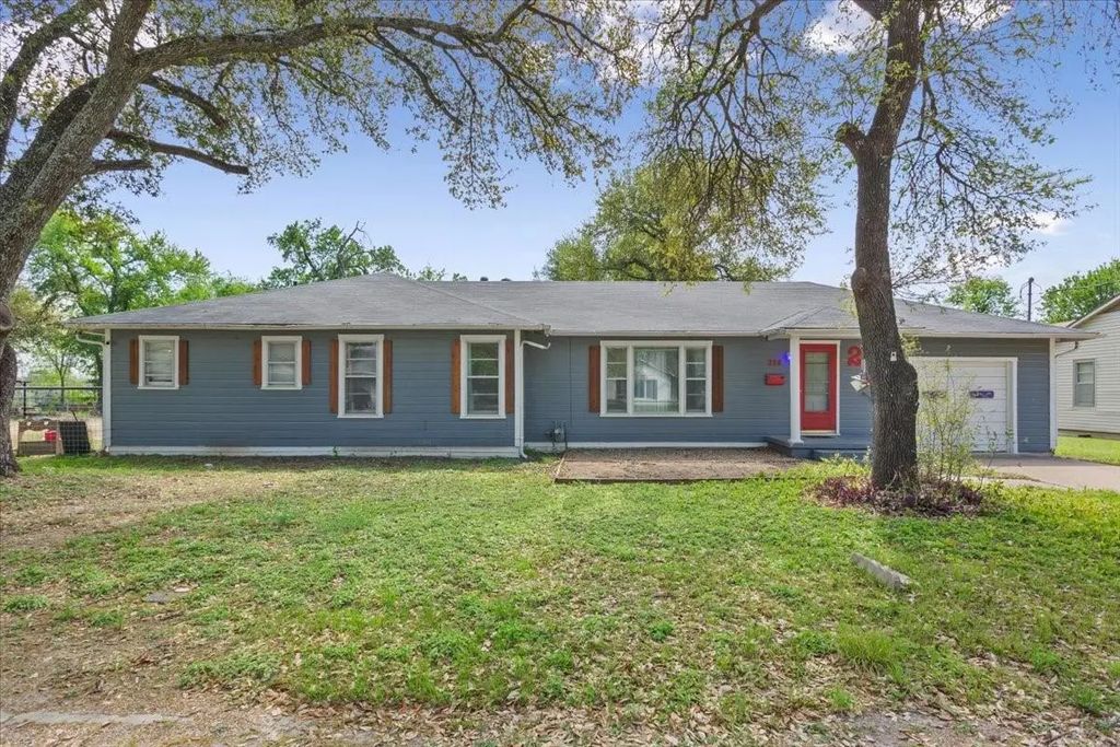 216 Bluebonnet, Marlin
