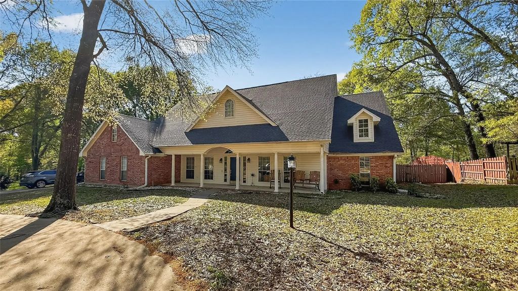 365 Timber Lake Drive, Powderly