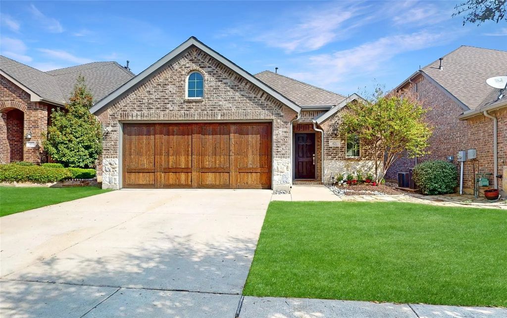 421 Catherine Lane, Lantana