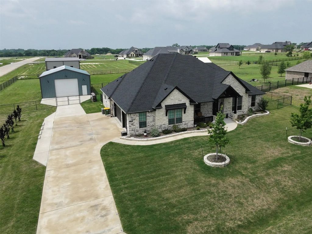 460 Tristin Lane, Waxahachie