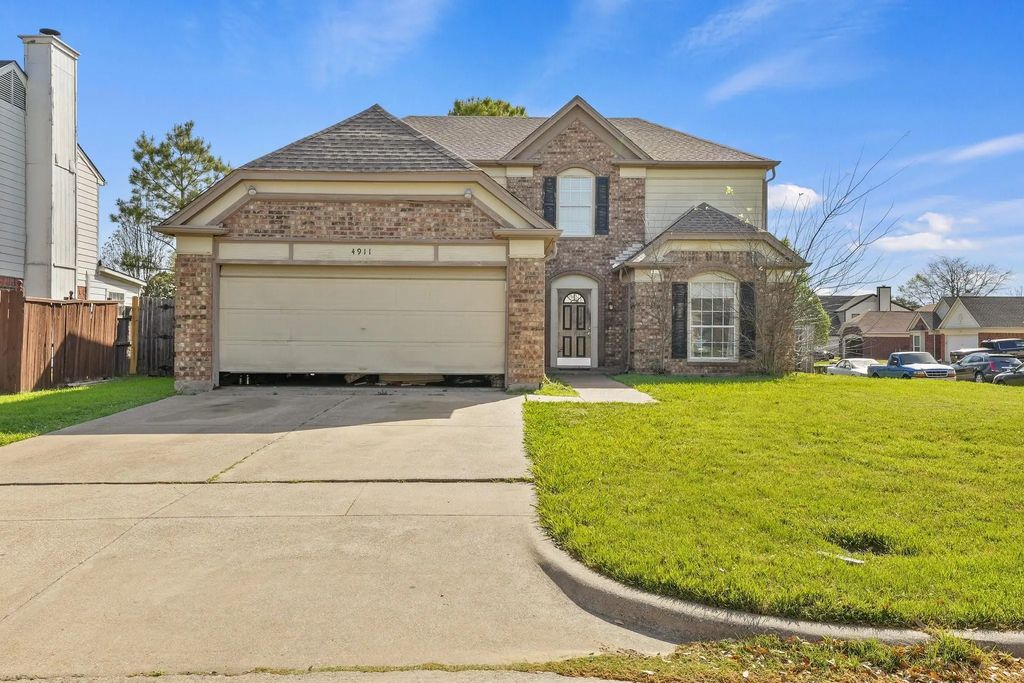 4911 Hibiscus Drive, Arlington