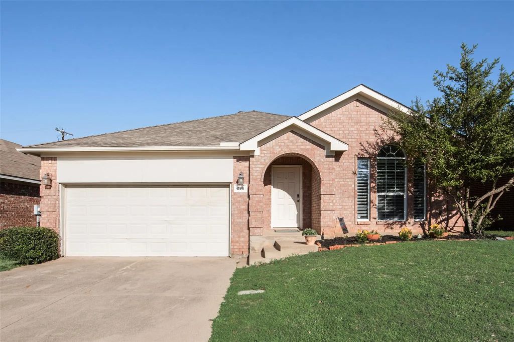 236 Goldeneye Lane, Fort Worth
