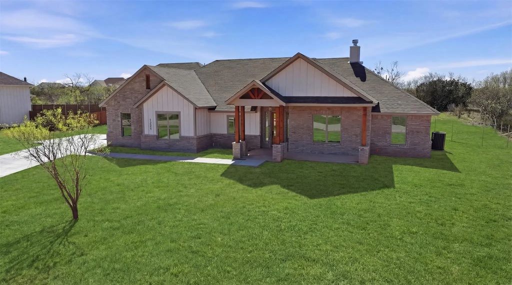 1221 Green Elm Road, Graford