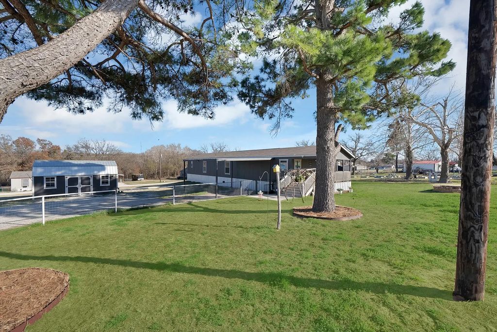 130 Firefly Drive, Springtown