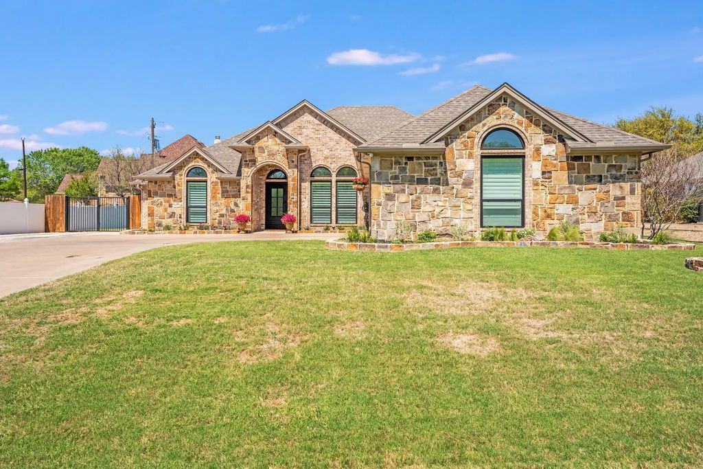 5308 Mission Circle, Granbury