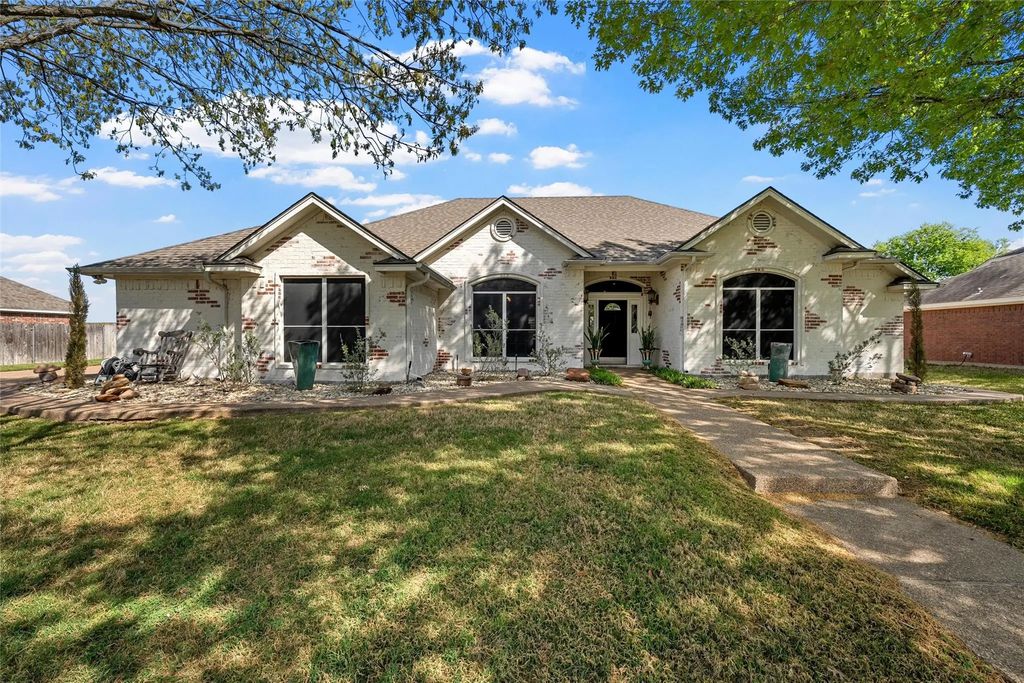 605 Gibraltar Lane, Lorena