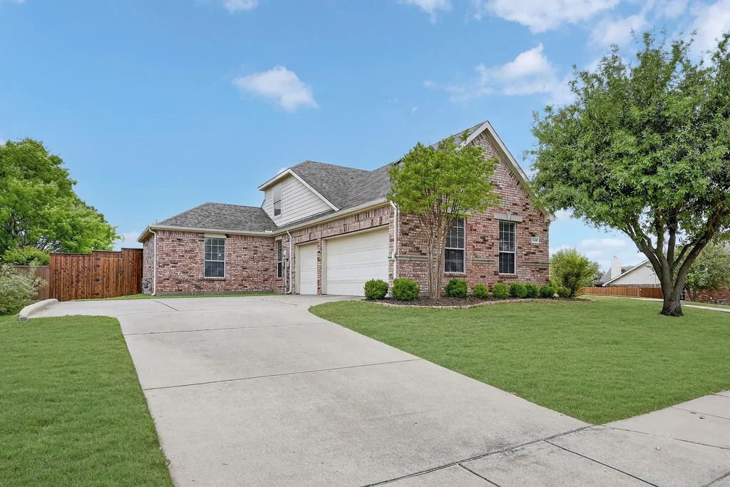 1240 Millers Creek Drive, Prosper