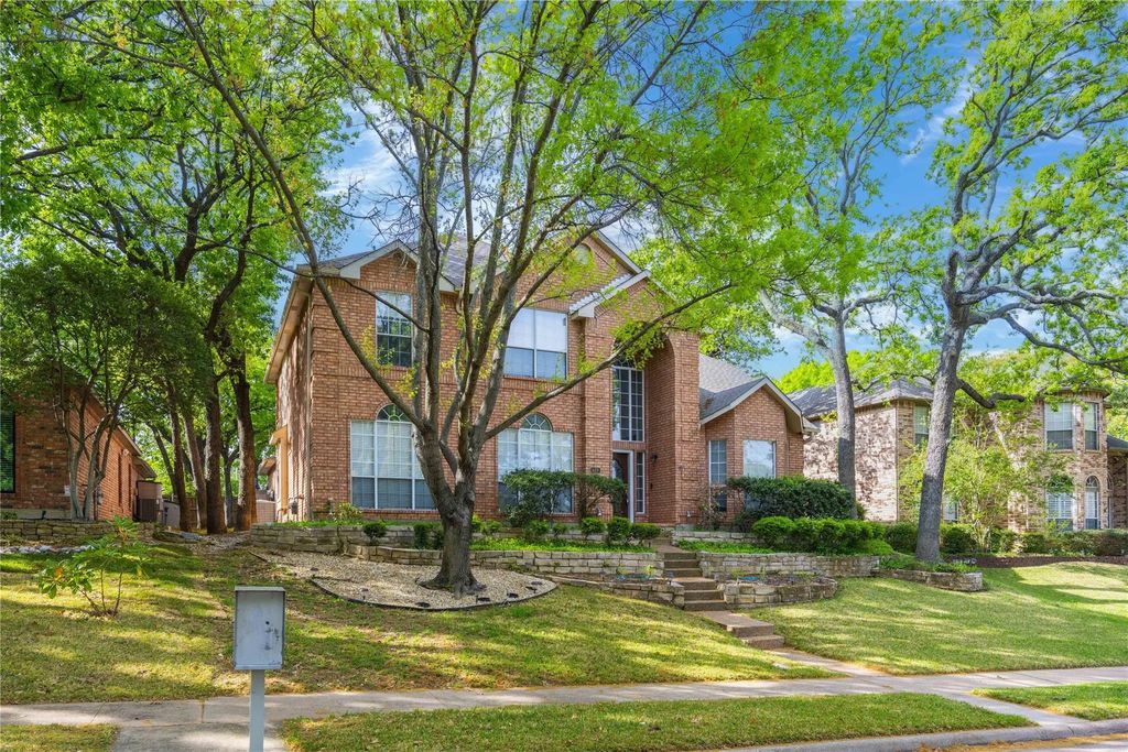 537 Halifax Lane, Coppell