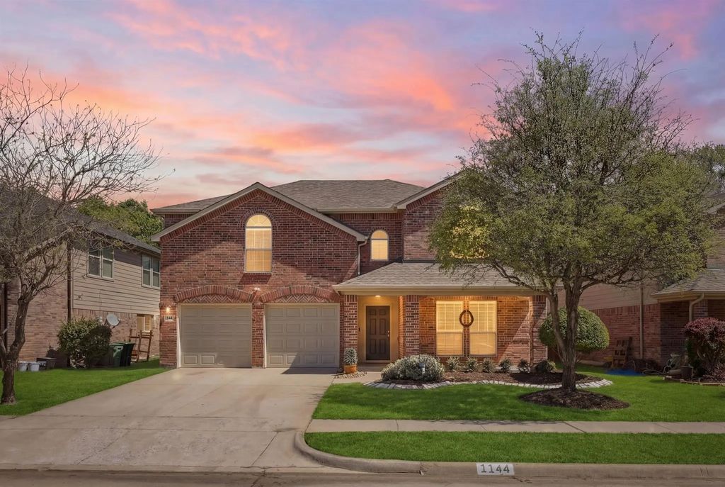 1144 Golden Eagle Court, Aubrey