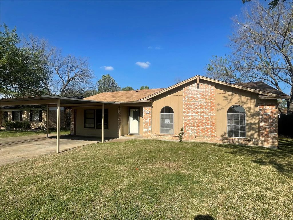1914 Northlake Drive, Garland