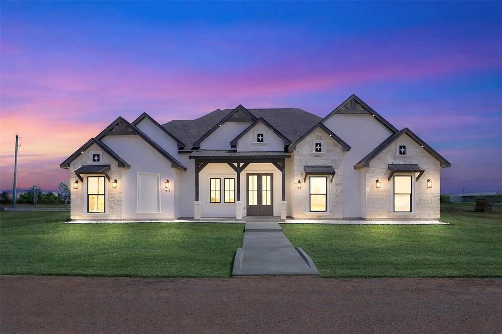 271 Victory Drive, Mabank