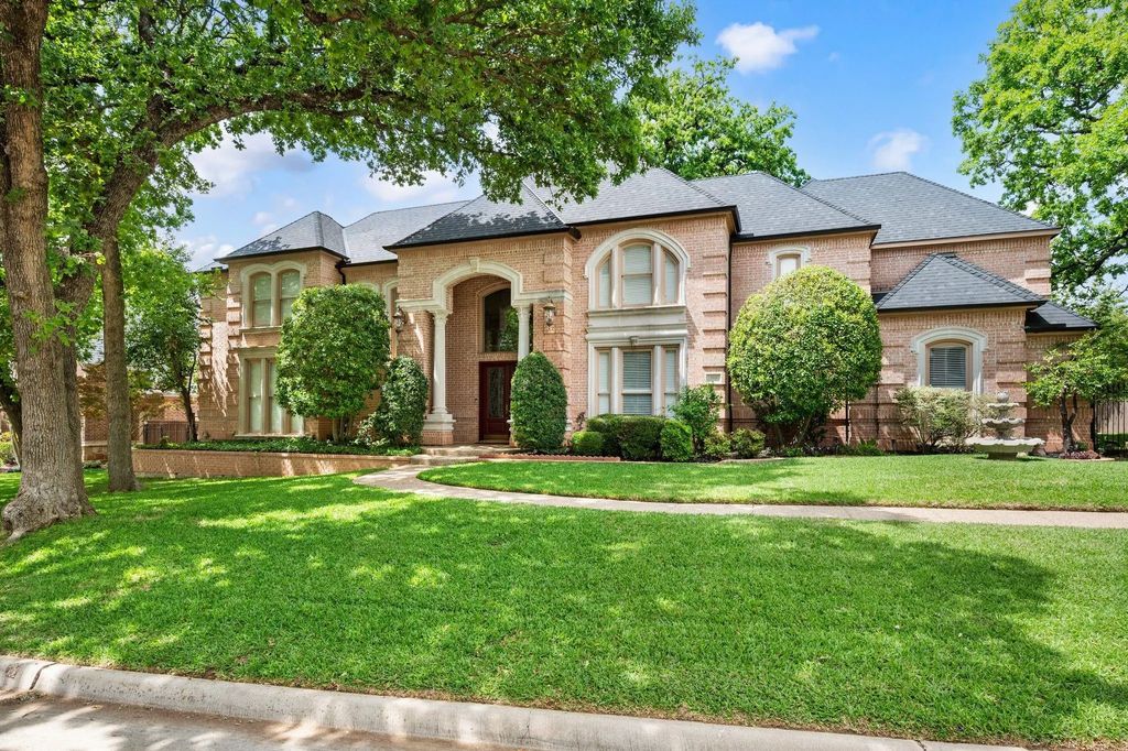 204 Brookview Court, Southlake