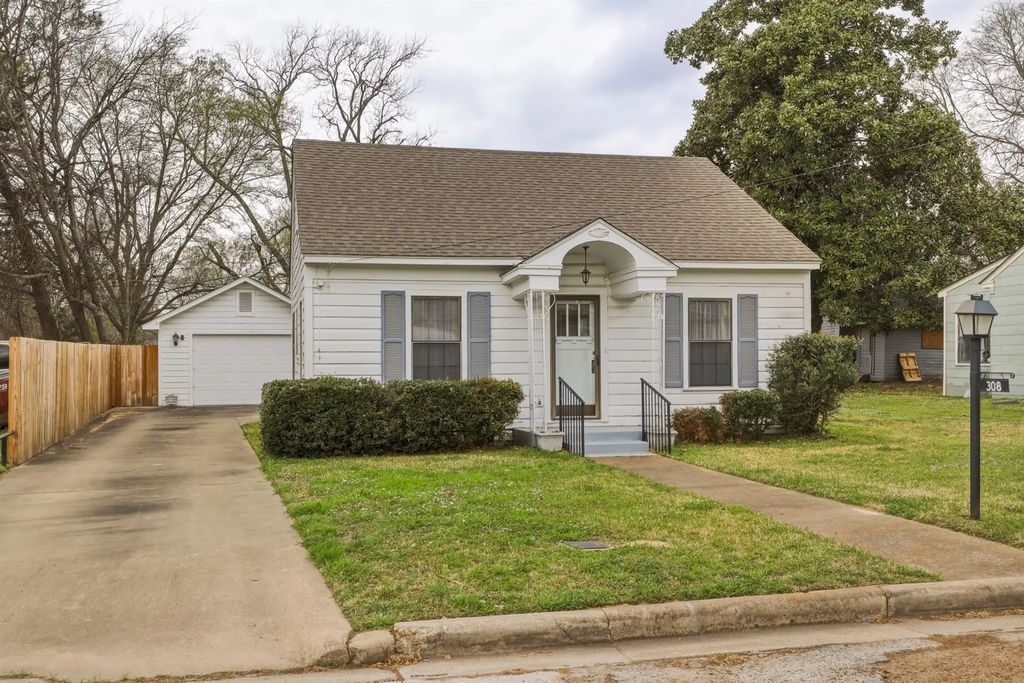 308 S Mill Street, Winnsboro