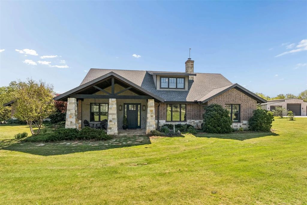 7430 Dawn Avenue, Pilot Point