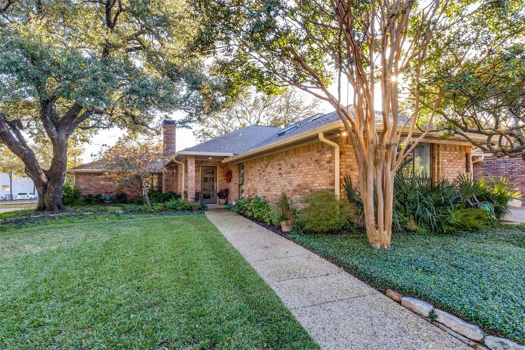 6046 Steamboat Drive, Dallas
