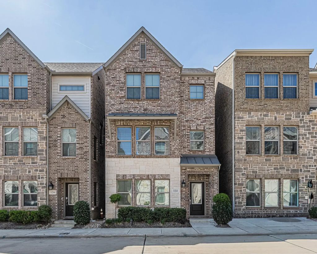 124 Peach Orchard Lane, Euless