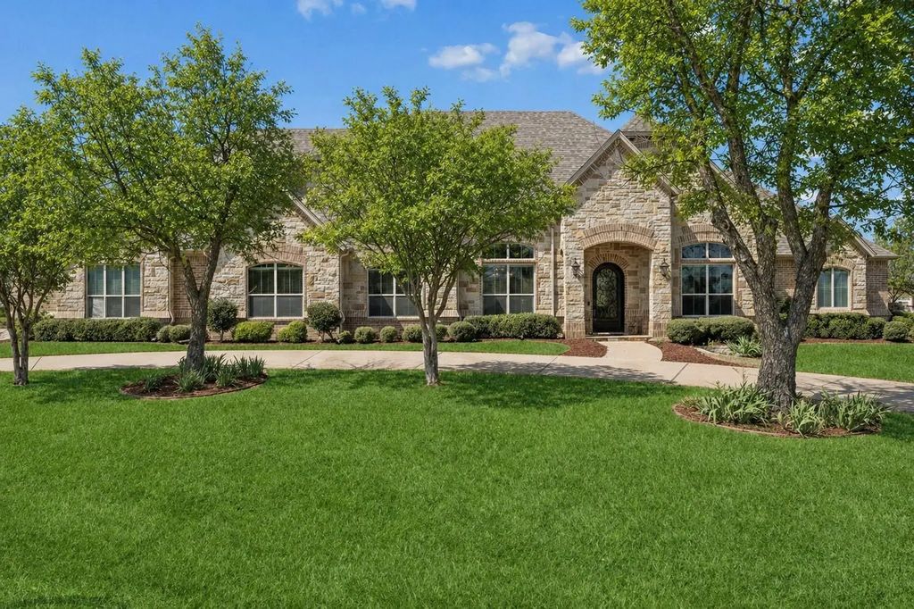 8900 Augusta Drive, Granbury
