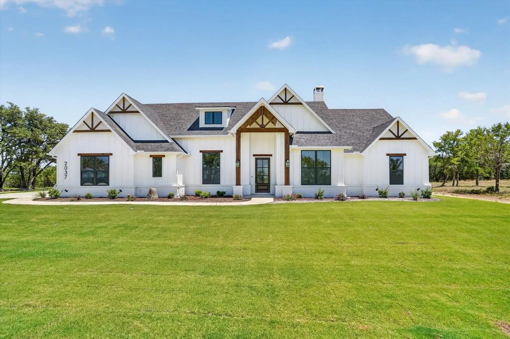 2037 Preserves Trail, Weatherford
