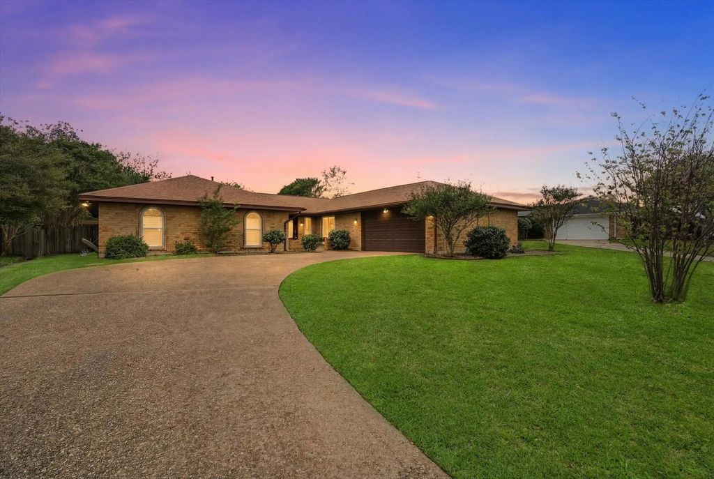 6408 Welch Avenue, Fort Worth